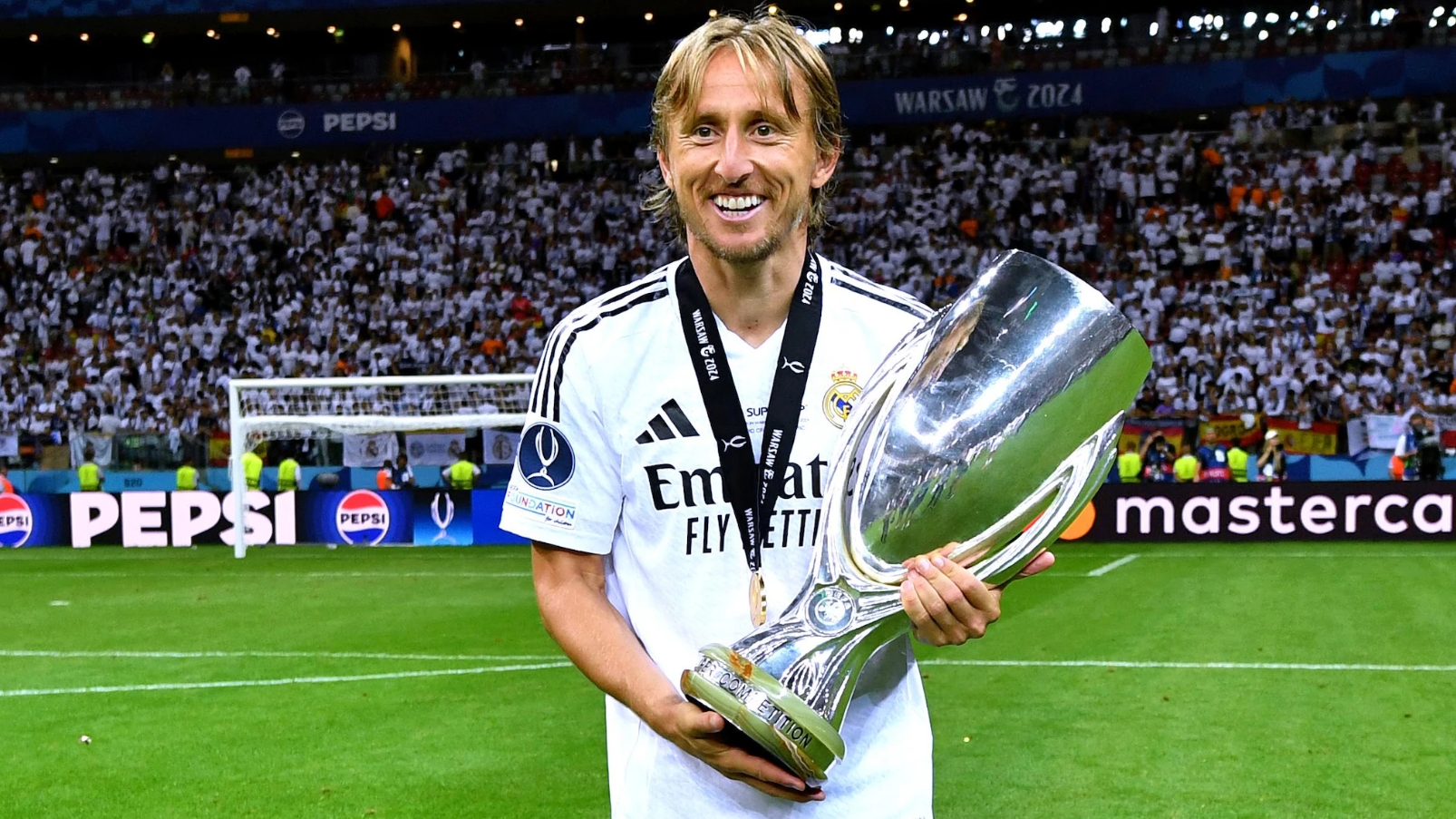في إسبانيا ، أخبروا كيف يشعر ريال مدريد بشأن رحيل أنشيلوتي المحتمل