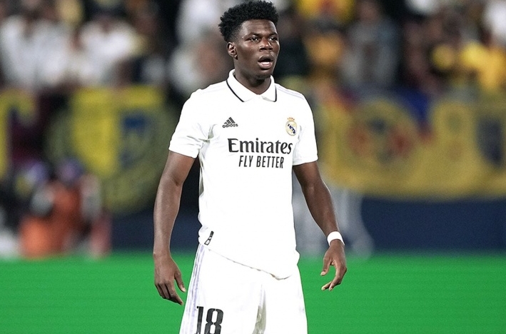 أشاد مدرب ريال مدريد أنشيلوتي بتقدم أوريلين تشواميني
