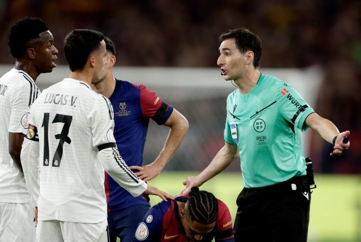 تحدث ريال مدريد عن شدة الإصابات التي تعرض لها فينيسيوس وفاسكويز في المباراة ضد برشلونة
