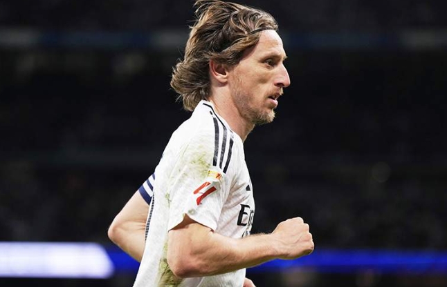 أصبحت تفاصيل انتقال لوكا مودريتش المحتمل إلى ميلانو معروفة