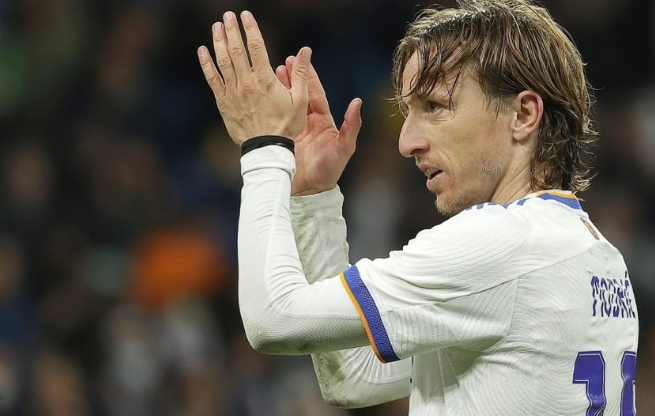 قد يشتري توتنهام لاعب ريال مدريد ليحل محل سون