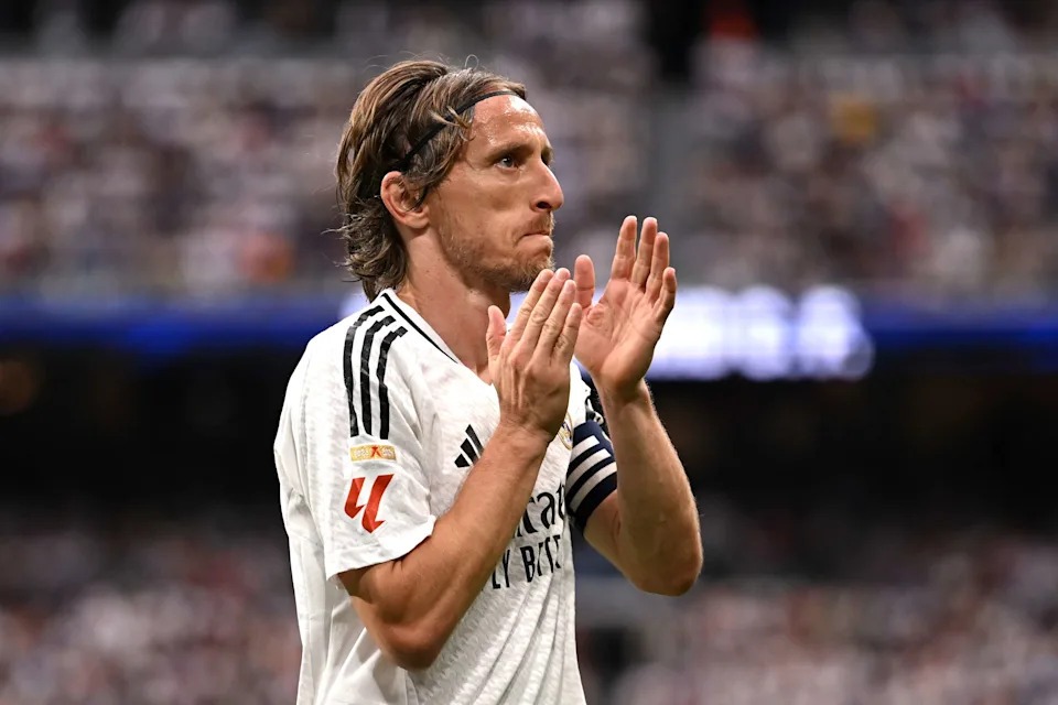 لوكا مودريتش يعود إلى مدريد في لقاء شاعر مع التاريخ